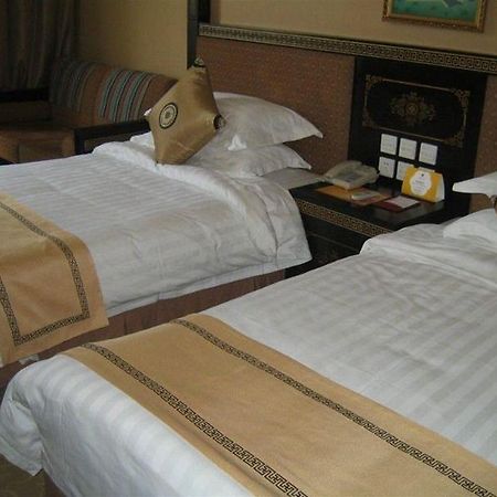 Brahmaputra Grand Hotel Лхаса Стая снимка